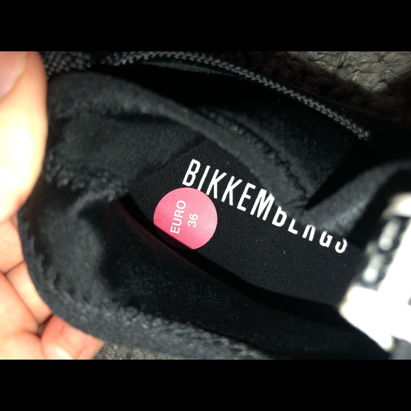 Bikkembergs two-tone, laces, round toeline, flat, fabric inner, rubber sole. - Picture 6 of 6